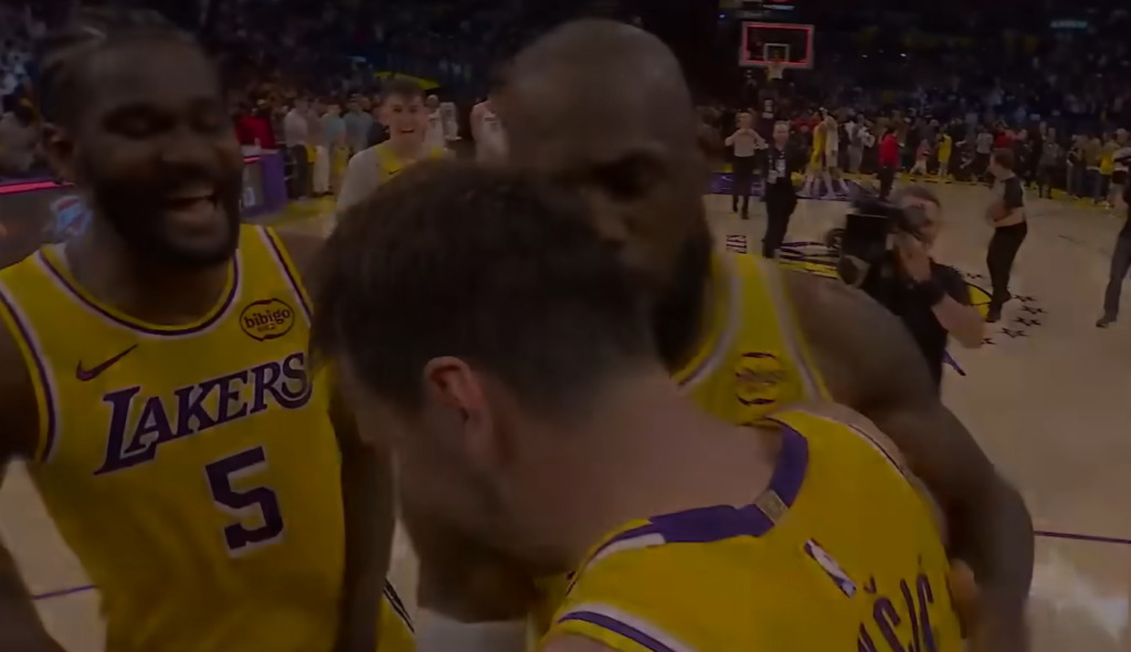 V zadnjih šestih nastopih v povprečju dosega 37,8 točke, kar je najboljši niz pri Lakersih po sezoni 2011/12 in Kobeju Bryantu. FOTO: YouTube