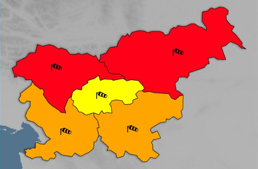 Rdeči alarm nad Slovenijo: SI-Alarm že sprožen, ljudje poročajo o močnem vetru, vremenoslovci pa opozarjajo: " Skrbi nas to, kar šele prihaja"