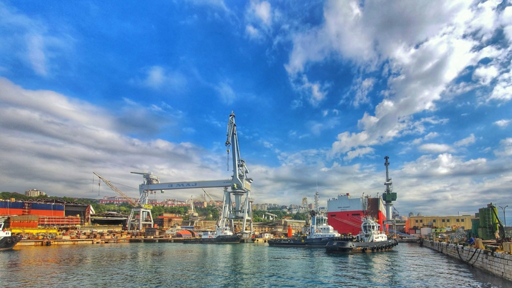 Slovenski podjetnik Šešok prevzel hrvaško pristanišče in znižal plače, tu reakcija sindikata