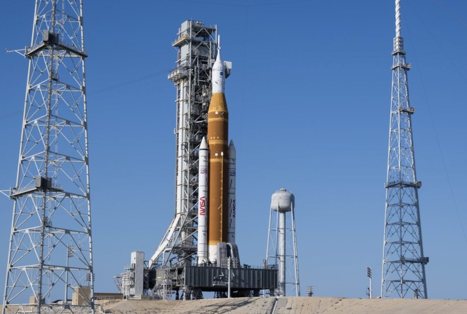 Artemis II se je vrnil z roba zgodovine in uspešno pristal v Tihem oceanu