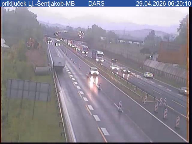 Žival na gorenjski avtocesti, prvi zastoji na štajerki