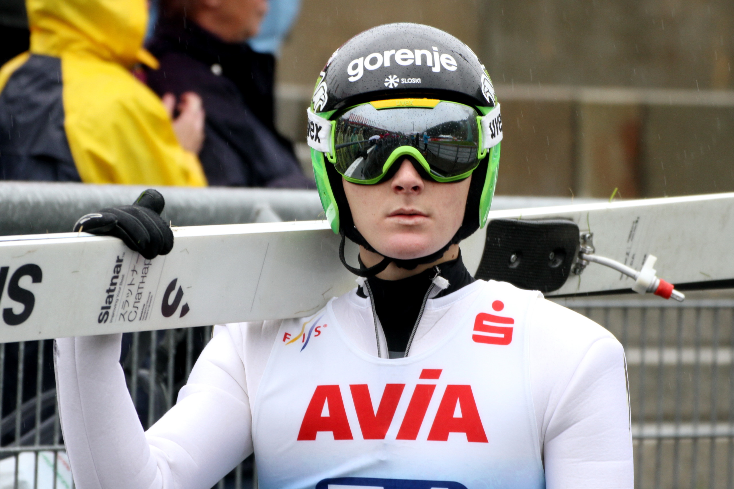 Domen Prevc presenetil z brutalnim Audijem RS Q8! Preberite vse o njegovi novi 600-konjski mrcini, ki združuje prestiž in moč, ter zakaj se za njim vsi ozirajo.