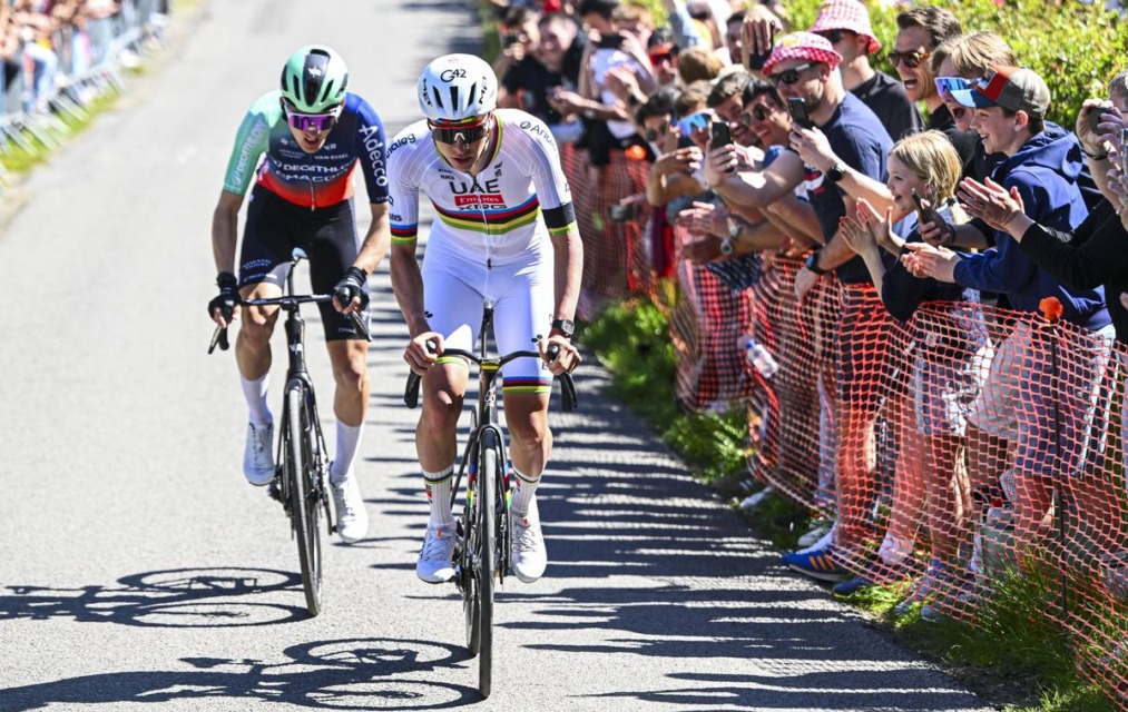 To je bila nova mojstrovina Tadeja Pogačarja: napad, ki je zlomil vse (FOTO)