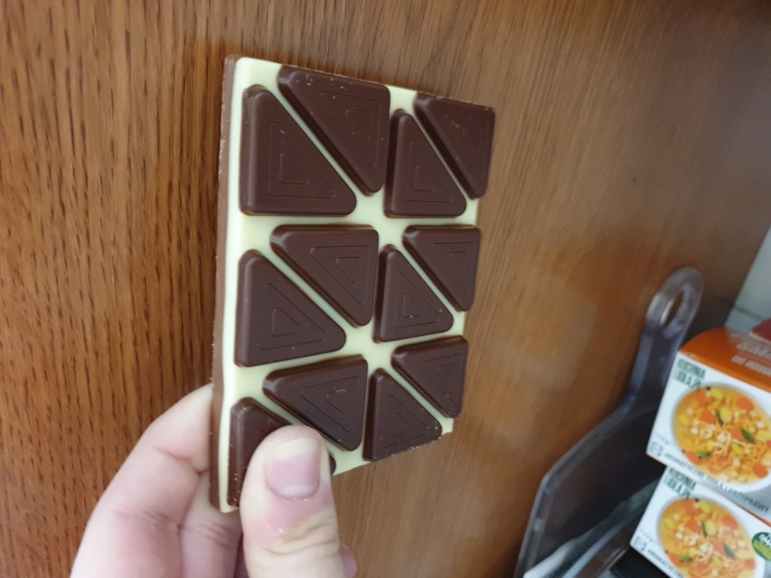 Milka v primežu krize – večja pakiranja in »akcije« niso dovolj