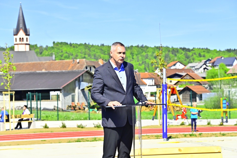 Izjemen govor mag. Dejana Židana na Dolenjskem, to bi morali slišati vsi levi in desni: “Tomaž Lisec me še danes pokliče!”