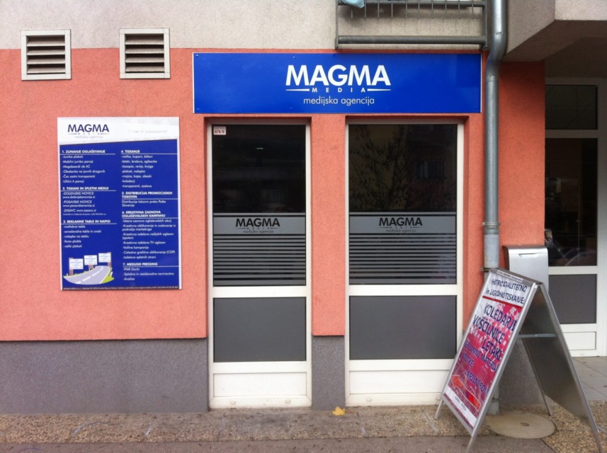 Reklamne table in napisi za podjetje MAGMA MEDIA