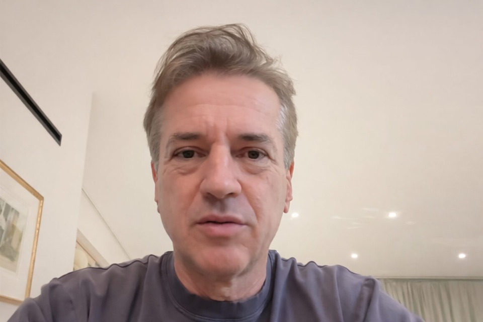 Robert Golob se je odzval na govorice o desni vladi, njegov odgovor preseneča (VIDEO)
