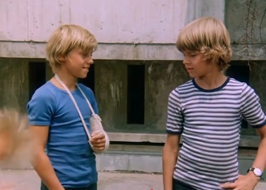 Rok_ Ste vedeli, da je svetlolasi Rok iz filma Sreča na vrvici postal vrhunski glasbenik? Preberite zgodbo o Ninu de Glerii, od otroške filmske vloge do prestižne Župančičeve nagrade.