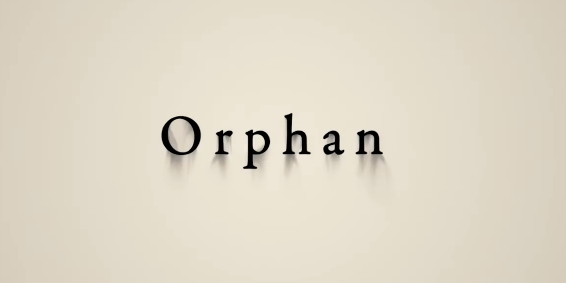 Poglejte, kako danes izgleda Isabelle Fuhrman, zvezdnica grozljivke Sirota (Orphan). Od srhljive Esther do modne ikone in maratonke – njena transformacija vas bo sezula!