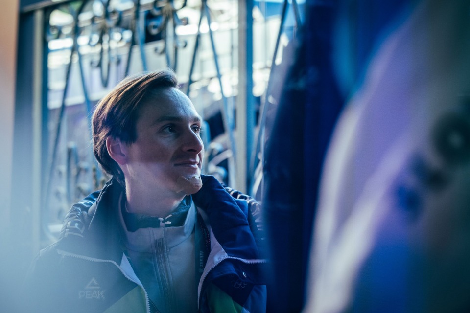 Domen Prevc ne skriva, da uživa: vsi se ozirajo za njim