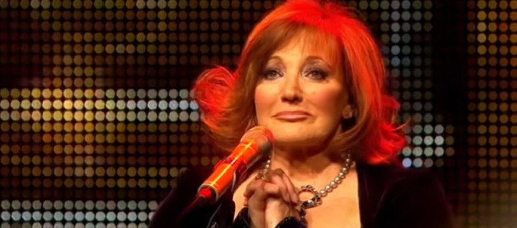 Glasbena diva Tereza Kesovija se po 60 letih kariere dokončno poslavlja z odrov. Njen poslovilni koncert v Splitu je že razprodan! Preberite več o čustvenem slovesu legende