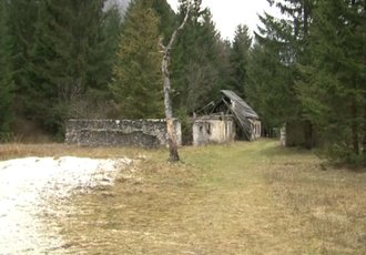 Janša znova na sodišče: primer Trenta se vrača – zakaj ravno zdaj?