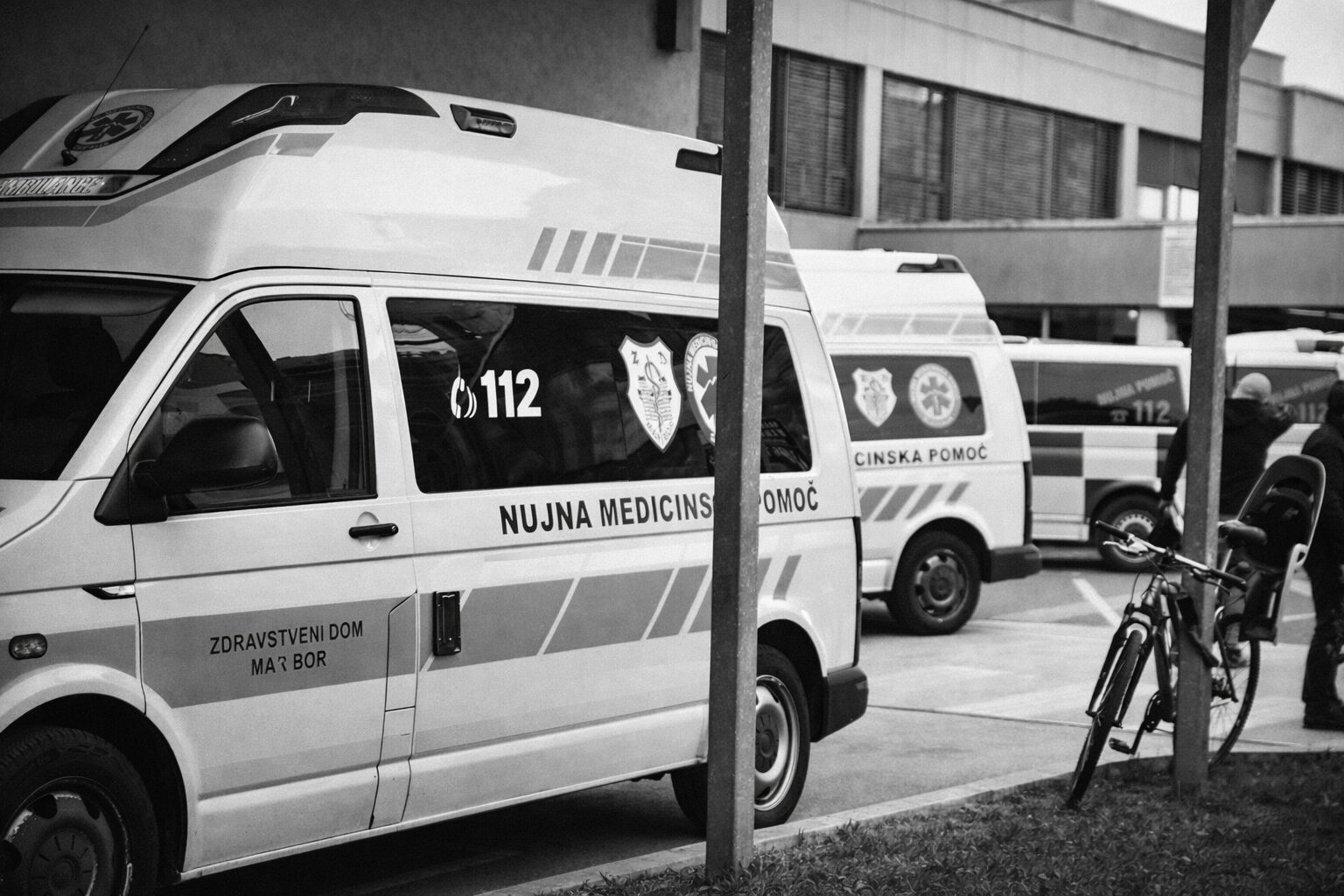 Tragično: 27-letnik po hudi delovni nesreči v Mariboru umrl, preverite podrobnosti