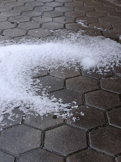 Močne nevihte s točo že udarile, takšno je stanje po Sloveniji (foto/video)