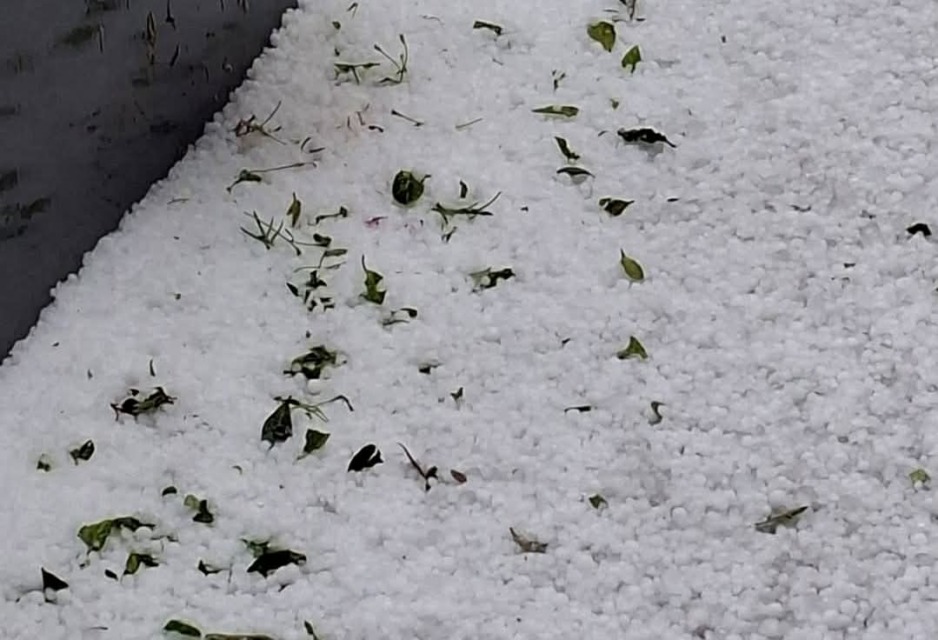 Močne nevihte s točo že udarile, takšno je stanje po Sloveniji (foto/video)