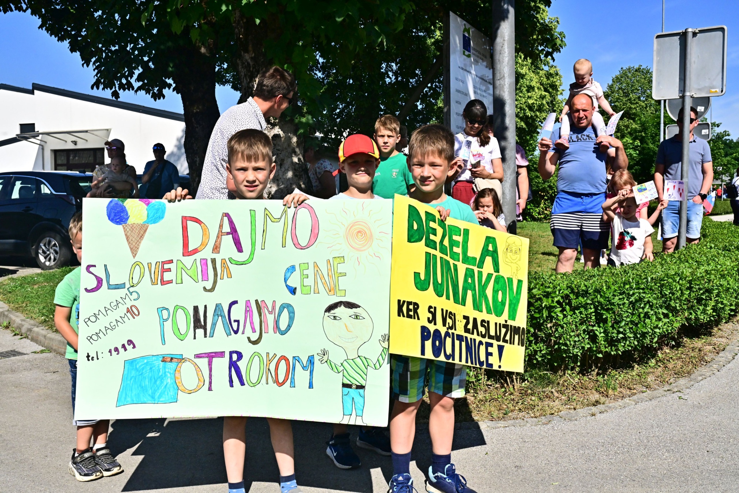 Tako se sprejme Prevca in Deželo junakov, pomagali tudi gasilci