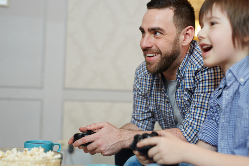 Gaming industrija, igranje videoiger z družino