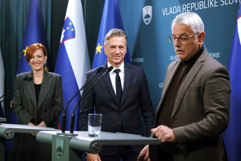 V Svobodi, Levici in SD trdijo, da njihov član ni dal glasu Janezu Janši; vir: Omrežje X