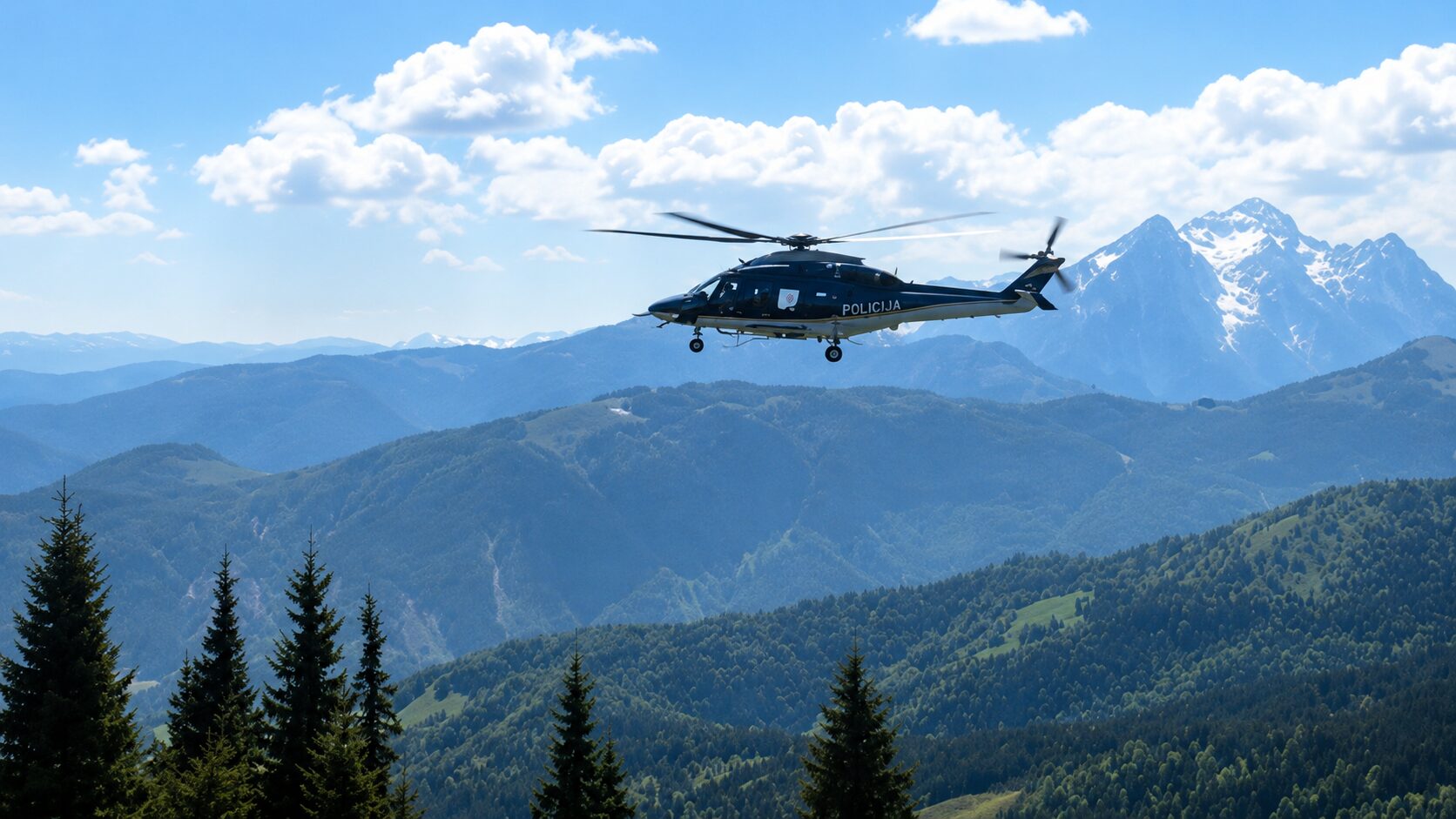 Na Golici zdrsnila 52-letna pohodnica, v bolnišnico jo je odpeljal policijski helikopter