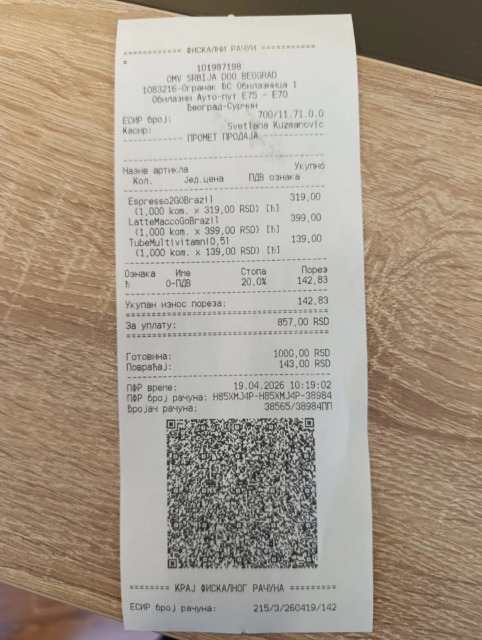 Slovenec popil kavo, ko je prejel račun, pa ni mogel verjeti svojim očem (foto)