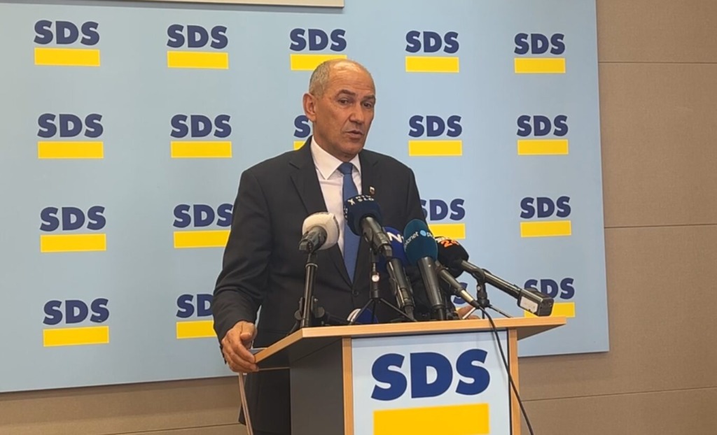Stevanović pod pritiskom popravil razrez odborov, dodatno moč pa dobiva tudi SDS