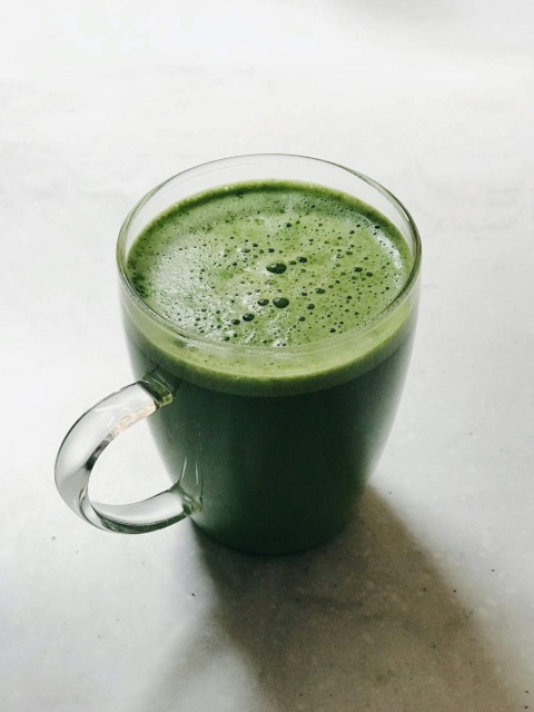 Skodelica z Moya matcha