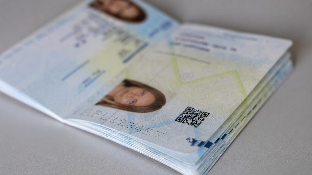 Z junijem prihajajo novi slovenski potni listi! Z novo generacijo prihajajo tudi višje cene – preverite, koliko boste odšteli
