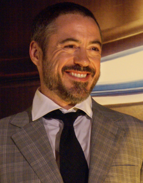Robert Downey Jr. brez dlake na jeziku: “Vplivneži so evangelijski prodajalci”