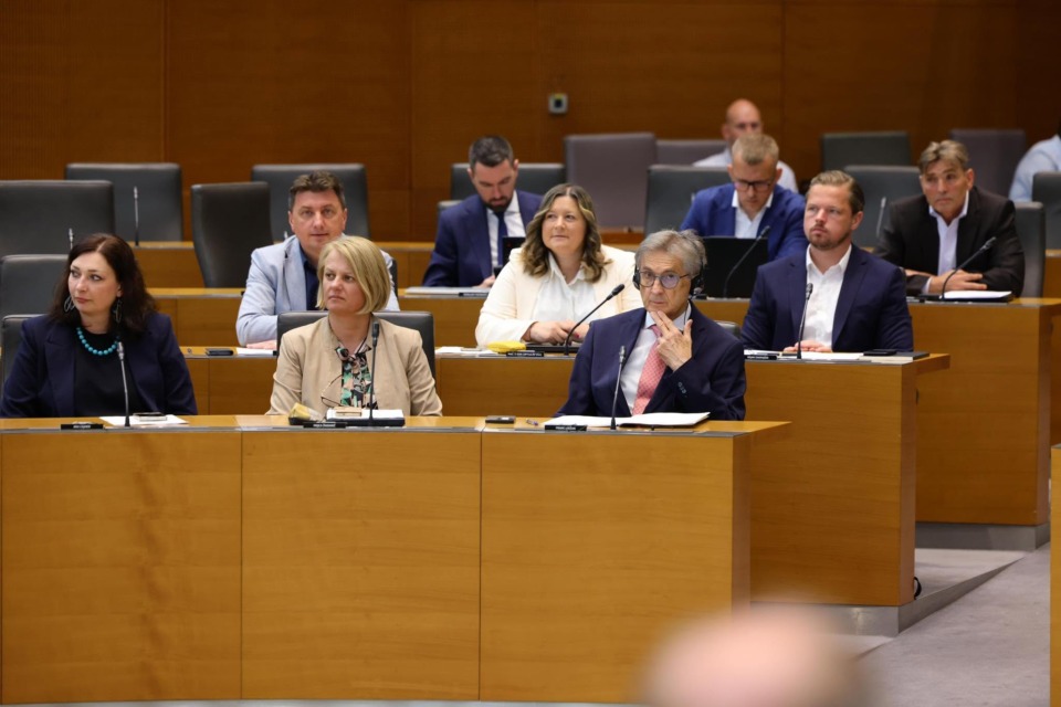To sta novi poslanki Demokratov, ki sta sedli v poslanske klopi