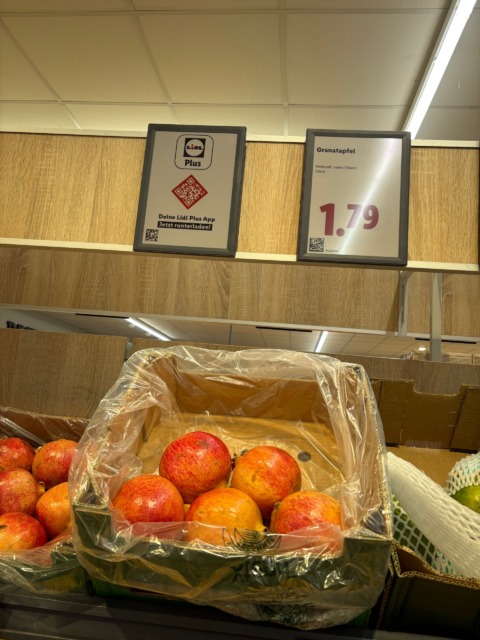 Granatno jabolko v trgovini Lidl v Švici Vir: X
