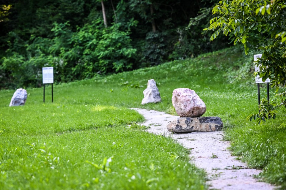 Obiskovalci v Kristalno dolino vstopajo brez plačila, zdaj uvajajo strožje ukrepe