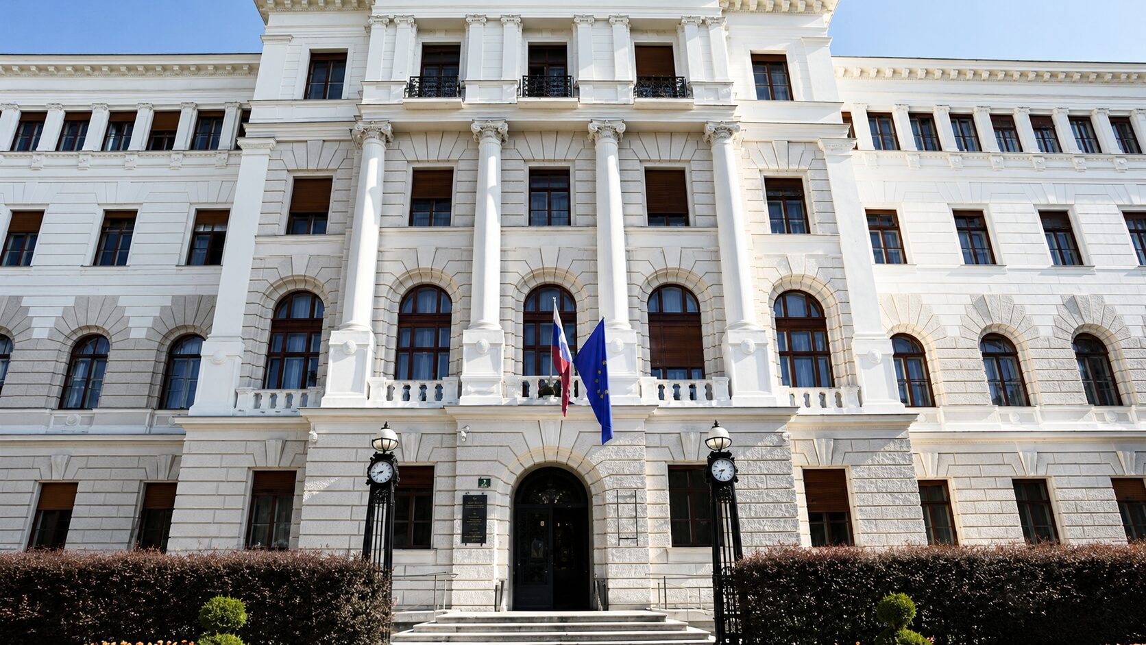 Preplah na sodiščih: po neuradnih informacijah prejeli grožnje z bombo