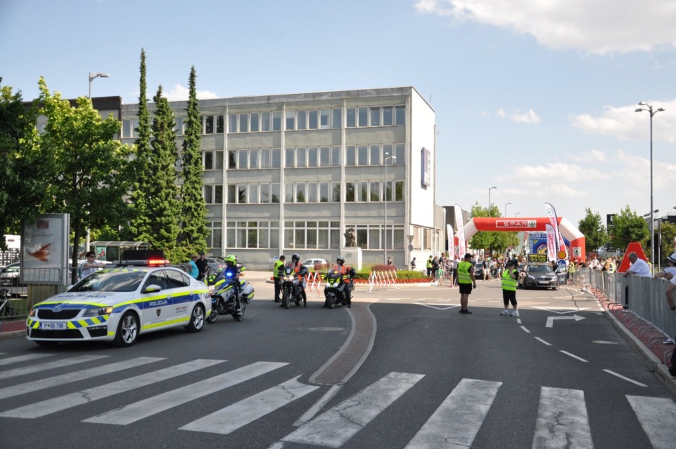 Danes zaradi Maratona Franja številne zapore cest: preverite, kje vas čakajo zastoji