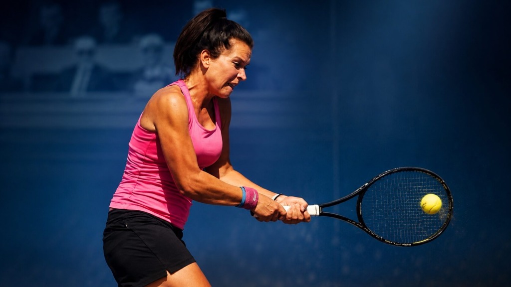 “Tenis se mi je zagnusil” Pred tremi leti so Nastjo Kolar dosmrtno izgnali iz tenisa, zdaj pa jo je sodišče oprostilo, vendar prepoved ostaja - zakaj?