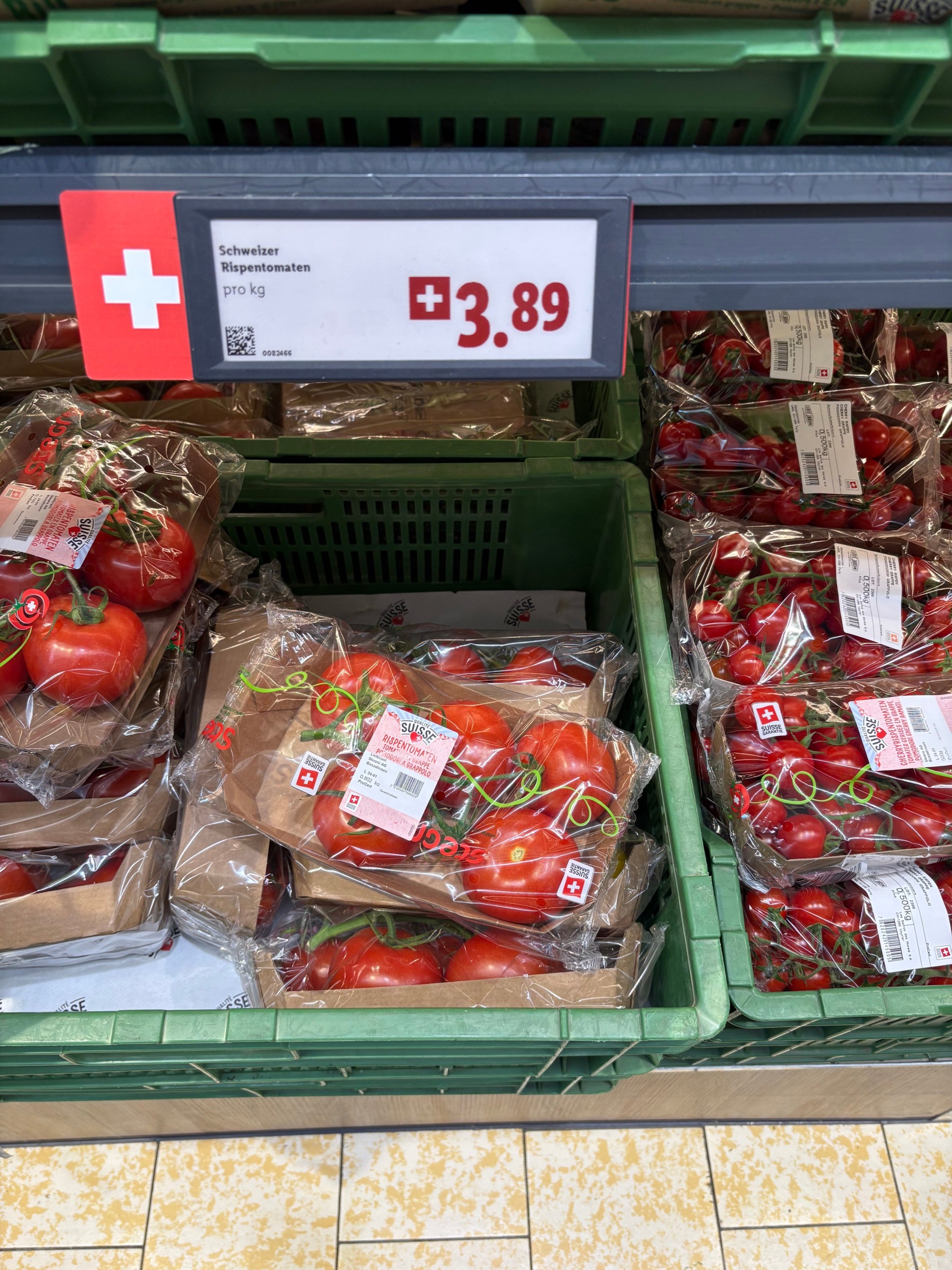 Paradižnik v trgovini Lidl v Švici Vir: X