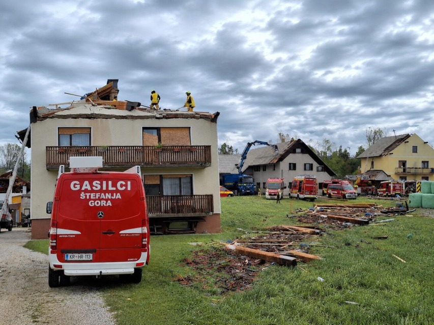 Po katastrofalnem neurju se je oglasil Karitas, za prizadete že zbirajo pomoč