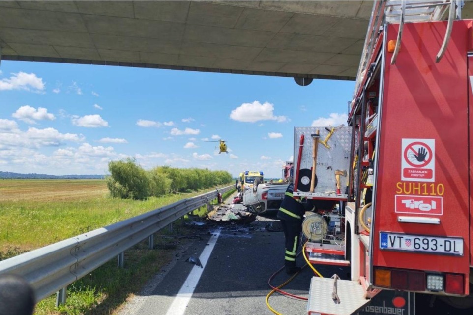 Tragedija pri Virovitici: v grozljivi prometni nesreči umrli štirje ljudje (FOTO)