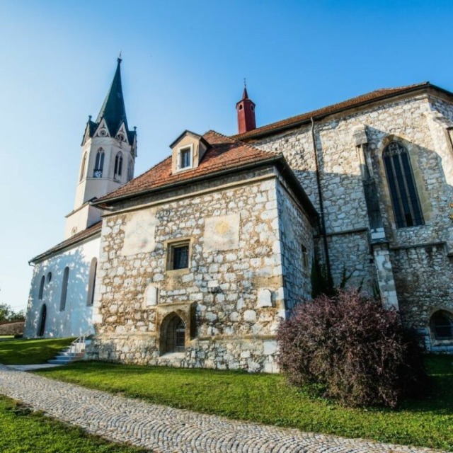 Razgledna ploščad Kapitelj