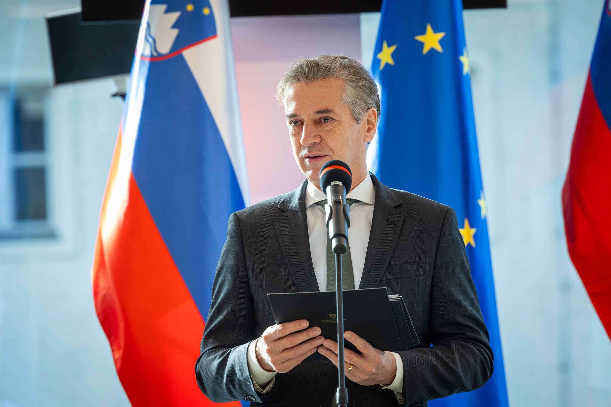 Svoboda zavrnila partnerstvo z vlado in napovedala svojo vlado v senci – znano je tudi, kdaj jo bodo predstavili