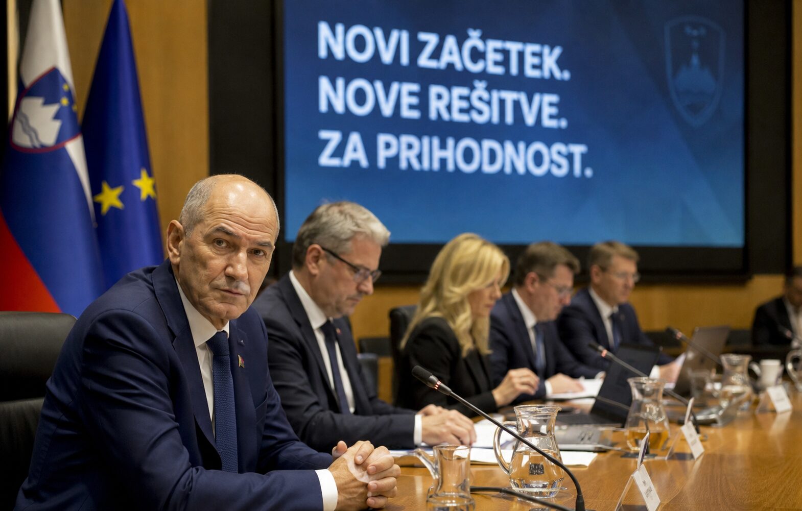 Nova vlada pred izzivom generacije: kako zaščititi ljudi, ko bo umetna inteligenca začela rezati delovna mesta