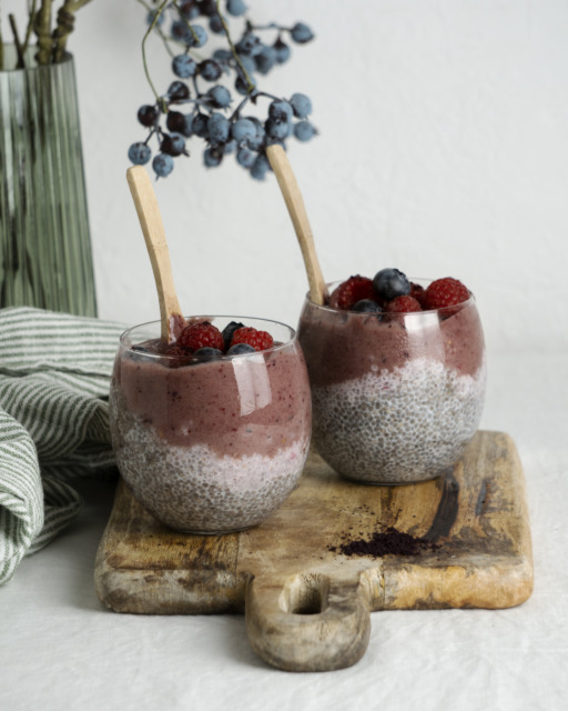Zdrave sladice, chia puding s kakavom in malinami