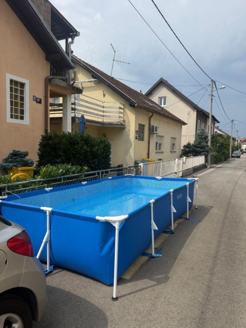 bazen na ulici