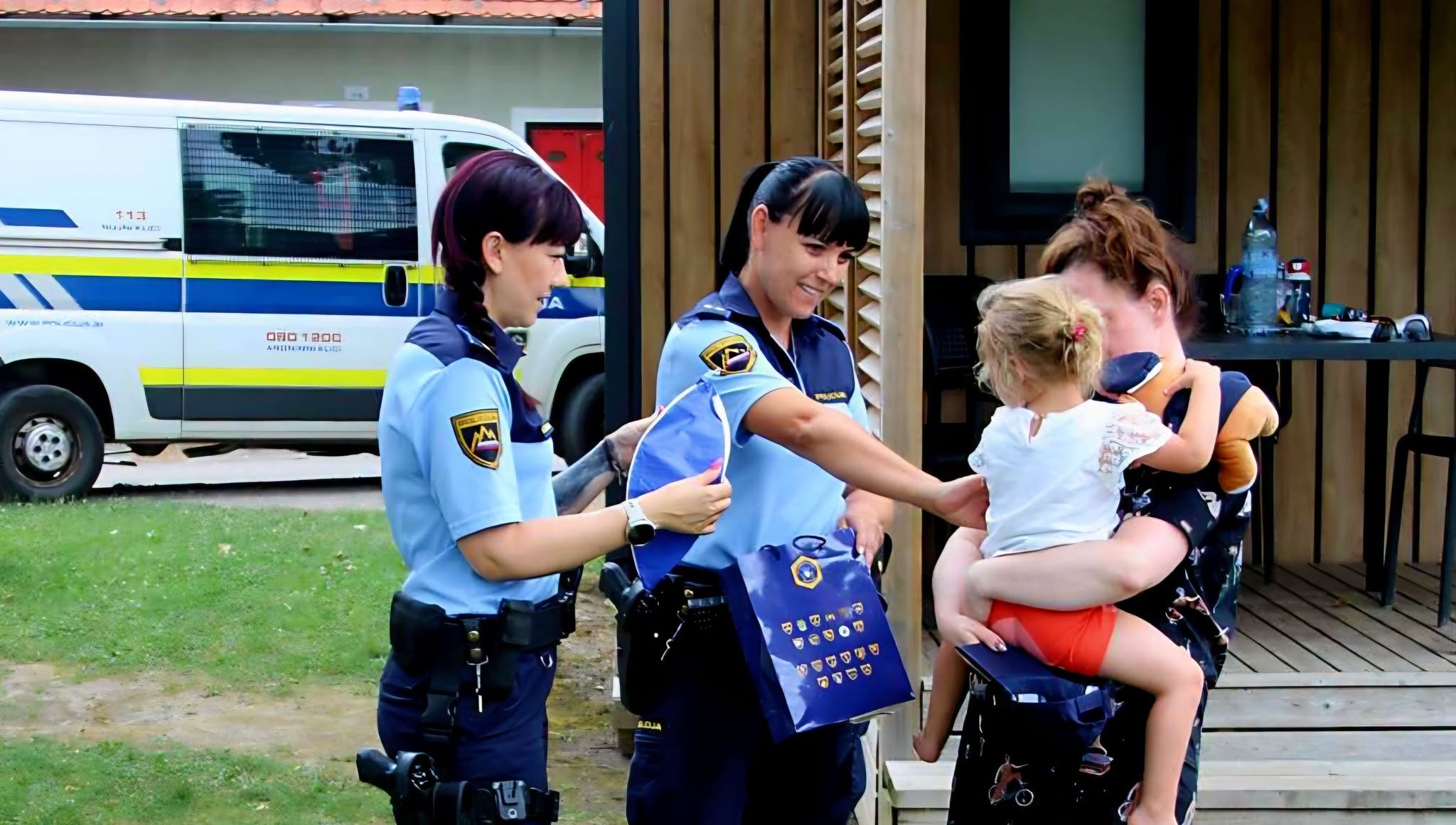 Za srečen razplet je štela vsaka minuta! Policija razkrila nove podrobnosti iskanja triletne deklice v Termah Čatež
