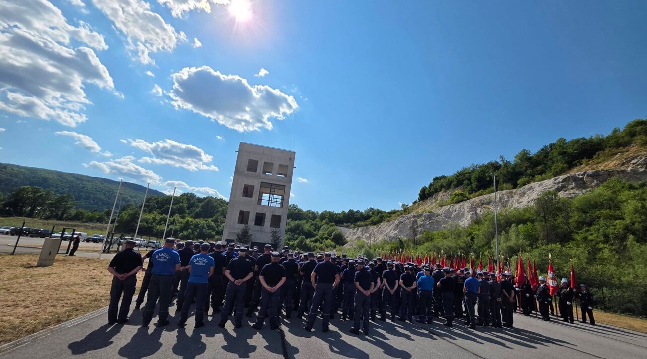 Žužemberk dobil mogočno pridobitev: Sedmi gasilski poligon v Sloveniji je odprt