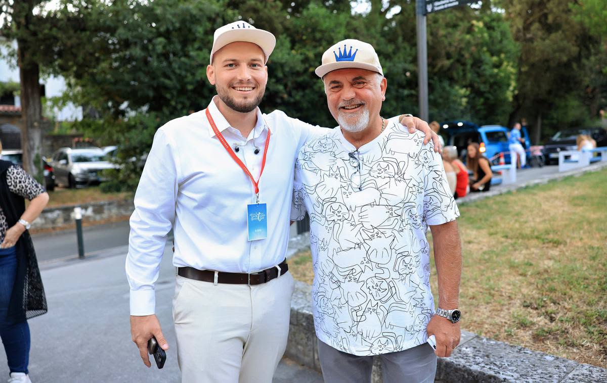 Festival Melodije morja in sonca dviga prah, Šarac na FB: "Ta malignost, na katero v Sloveniji žal nihče več ne odreagira, je bistvo problema!"