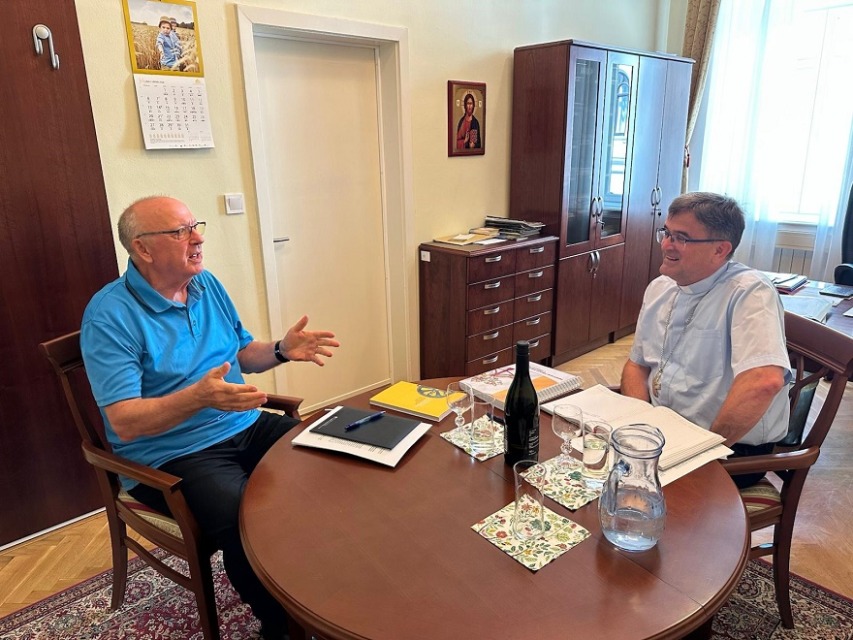 Vinko Gorenak pri celjskem škofu, opredelila sta odprta vprašanja med državo in Cerkvijo