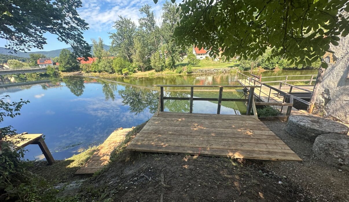 Najprej zapora in slaba volja, zdaj velika novica za Vavto vas - kopališče v novi podobi ponovno odprto (FOTO)