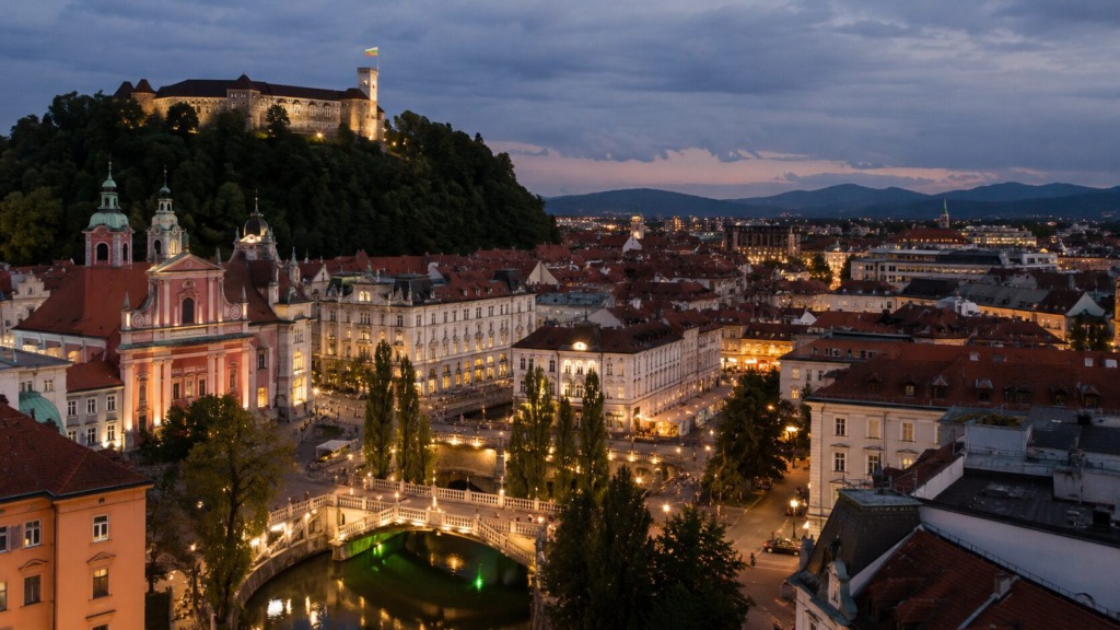 Referendumski polom v Ljubljani? Ljubljančani odločajo o parkiranju, a večina je ostala doma - takšna je udeležba v Ljubljani