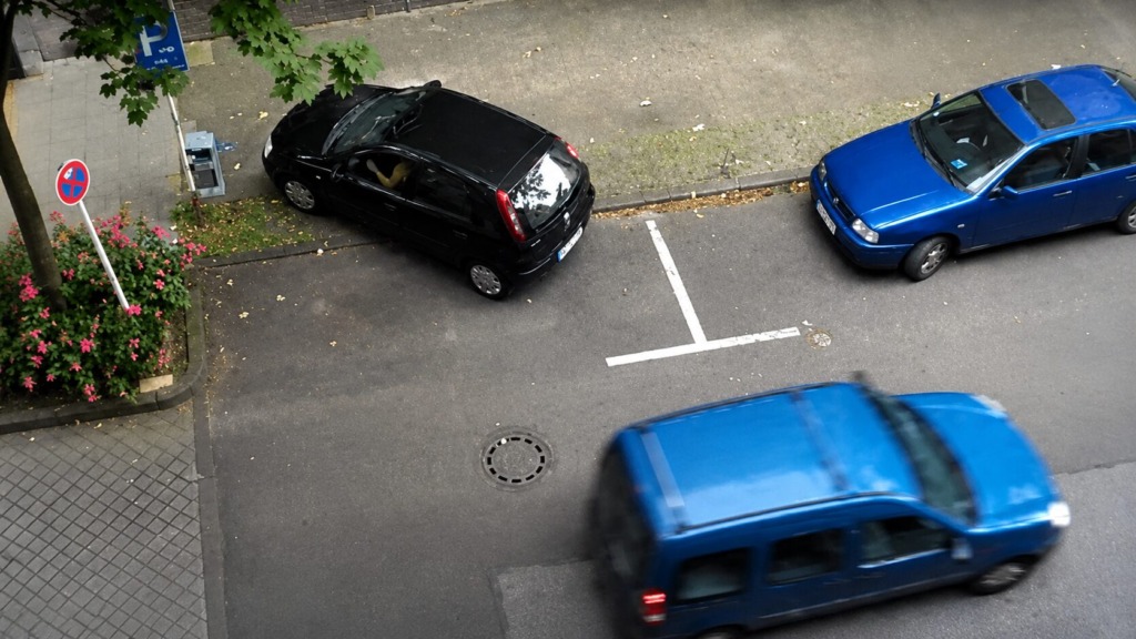 Na ljubljanskem parkirišču zbil pešca