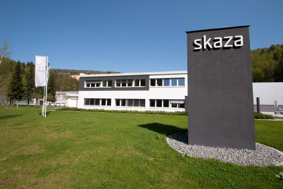 Kakšen junak! Kolesar opazil dim in rešil znano slovensko podjetje